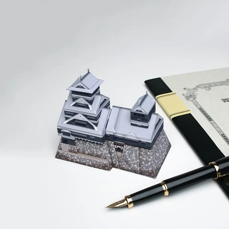 Japan Kumamoto Castle Folding  - Art Craft Cardboard recension och pris